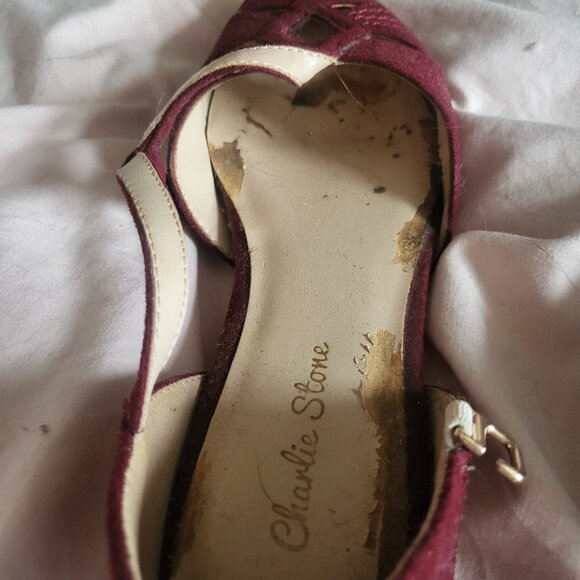 Burgundy Vintage Style Flats - Picture 3 of 3